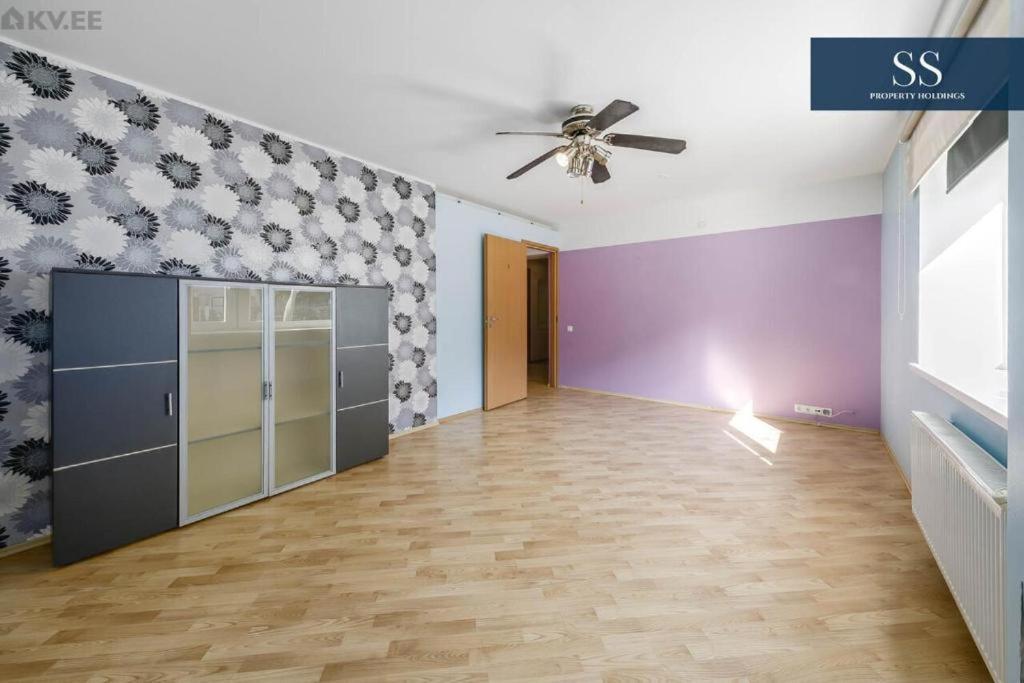Sunny Apartment Near Bus Station Talin Exterior foto